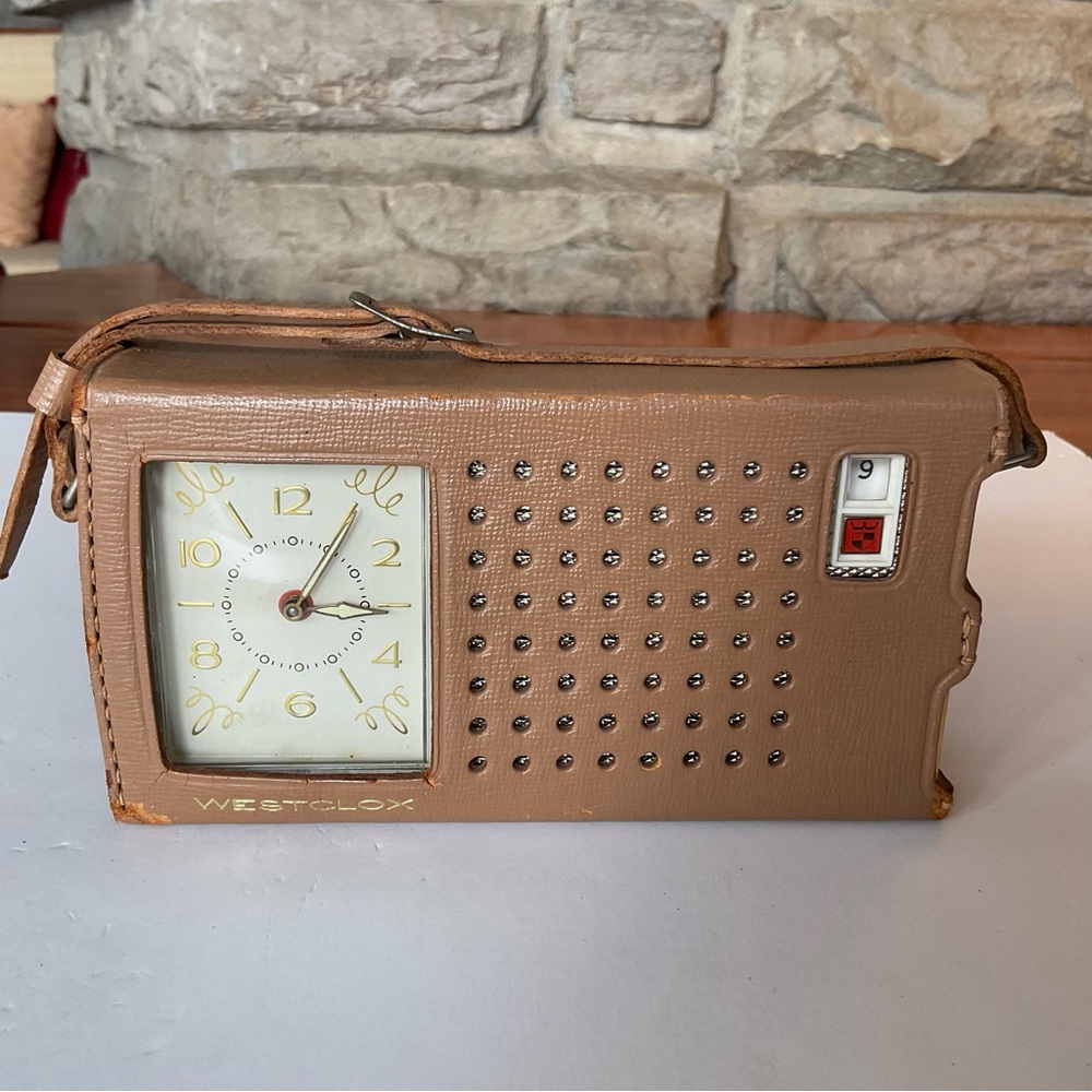 Westclox vintage transistor clock radio